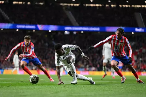 رئيس أتلتيكو مدريد: تقنية الفيديو جعلت كرة القدم أكثر ظلما